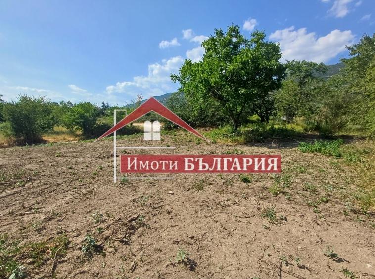 Парцел в Карлово - 416 кв.м за 43 €/кв.м - Снимка #1