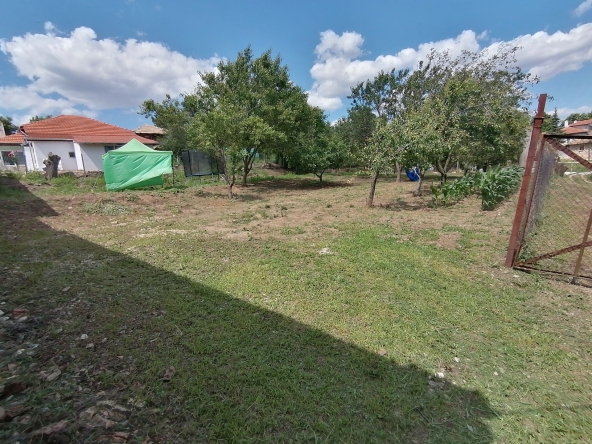 Парцел в с. Благоево, Област Разград - 640 кв.м за 10 €/кв.м - Снимка #1