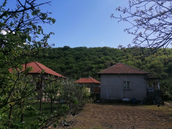 Къща в с. Биволаре, Област Плевен - 96 кв.м за 159 €/кв.м - Снимка #1