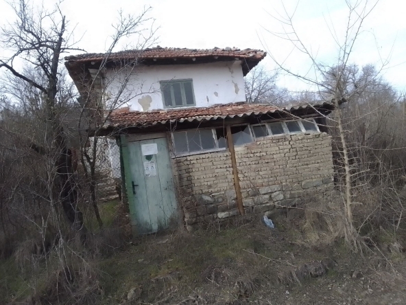 Парцел в с. Комарево, Област Варна - 930 кв.м за 14 €/кв.м - Снимка #1