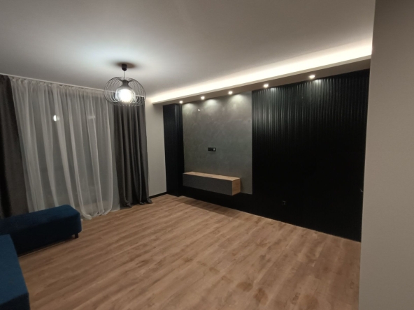 Двустаен апартамент в Благоевград, Освобождение - 63 кв.м за 1469 €/кв.м - Снимка #1