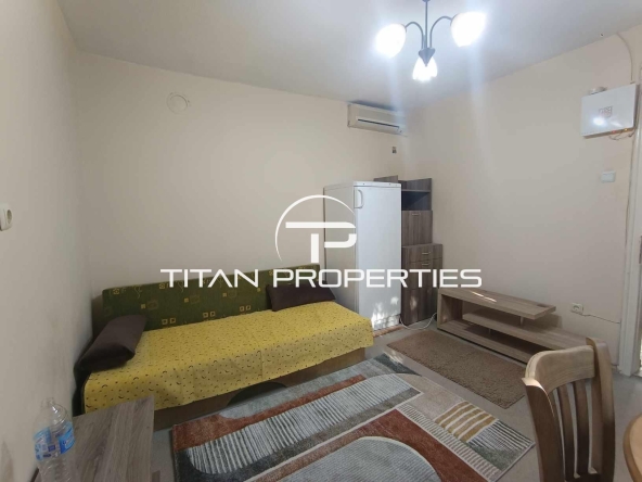 Дава се под наем Етаж от къща в Варна, Зимно кино Тракия - 50 кв.м за 325 € - Снимка #1