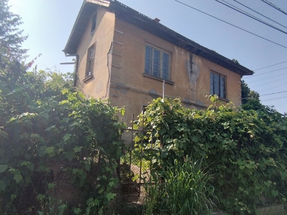 Къща в Лом - 1800 кв.м за 23 €/кв.м - Снимка #1