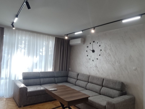 Дава се под наем Тристаен апартамент в Казанлък - 82 кв.м за 398.82 € - Снимка #1