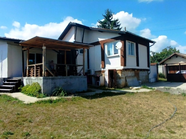 Къща в с. Кошарево, Област Перник - 60 кв.м за 1050 €/кв.м - Снимка #1