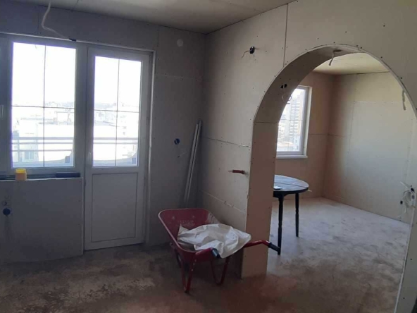 Четиристаен апартамент в Търговище, Запад 2 - 100 кв.м за 898 €/кв.м - Снимка #1