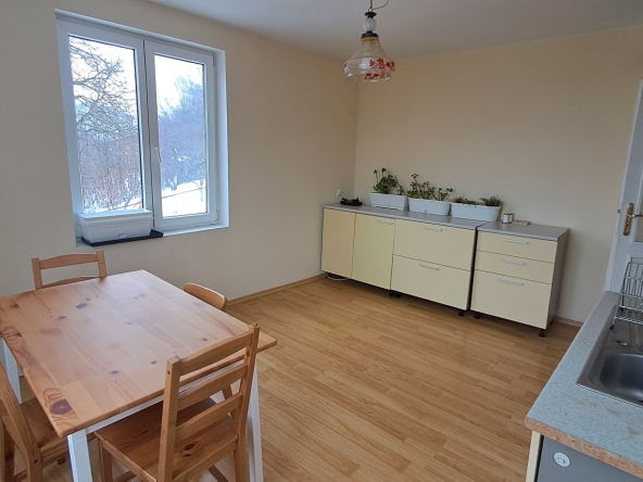 Дава се под наем Етаж от къща в с. Кокаляне, Област София-град - 86 кв.м за 306 € - Снимка #1