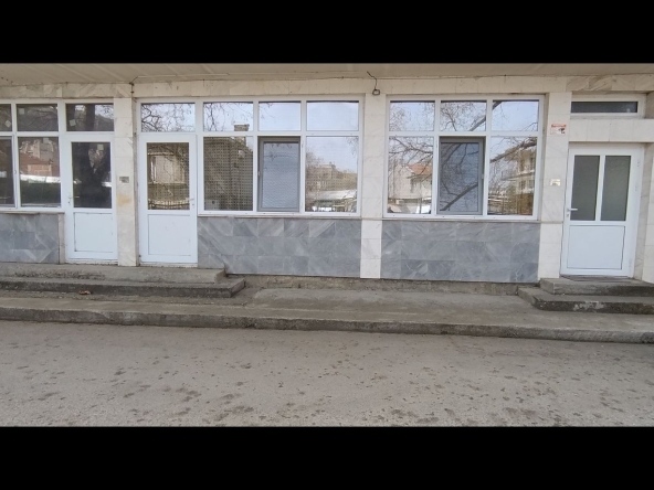 Дава се под наем Магазин в Провадия - 140 кв.м за 510 € - Снимка #1