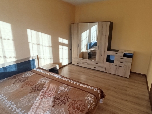 Дава се под наем Двустаен апартамент в Враца, Квартал 103 - 75 кв.м за 280.5 € - Снимка #1