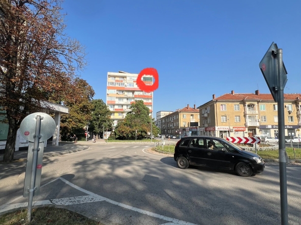 Тристаен апартамент в Разград, Център - 75 кв.м за 1187 €/кв.м - Снимка #1