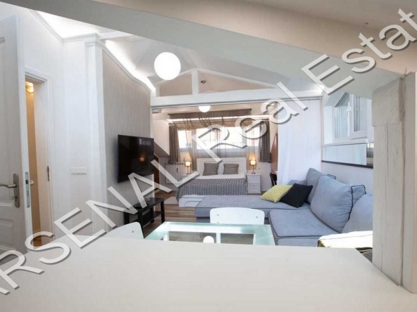 Дава се под наем Ателие в София, Център - 56 кв.м за 700 € - Снимка #1