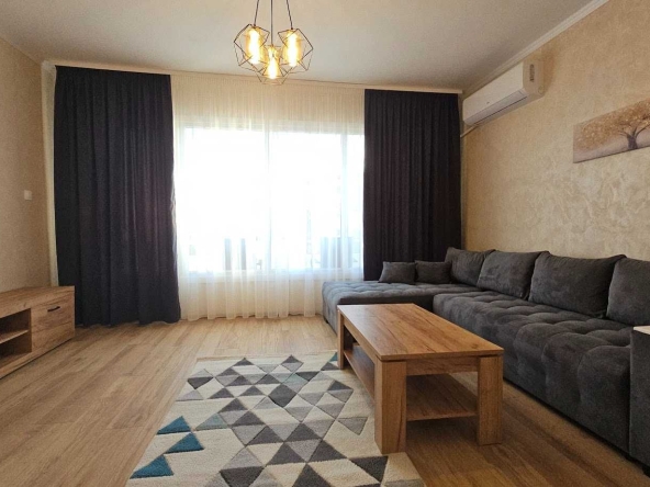 Двустаен апартамент в Пловдив, Център - 64 кв.м за 2024 €/кв.м - Снимка #1