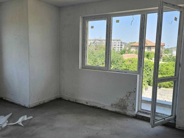 Тристаен апартамент в Пловдив, Остромила - 90 кв.м за 1012 €/кв.м - Снимка #1