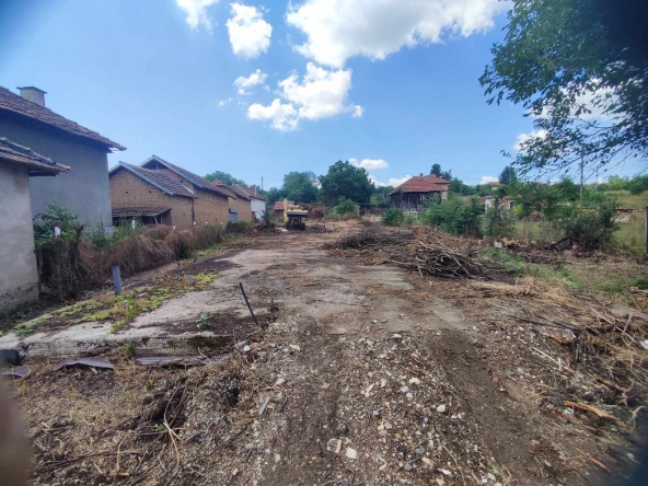 Парцел в с. Ерден, Област Монтана - 1300 кв.м за 10 €/кв.м - Снимка #1