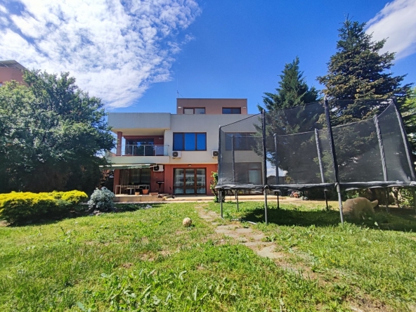 Къща в Пловдив, Кючук Париж - 361 кв.м за 1236 €/кв.м - Снимка #1