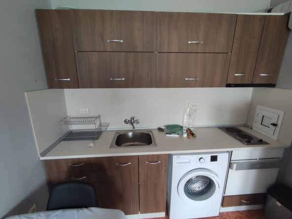 Дава се под наем Двустаен апартамент в Бургас, Меден рудник - зона Б - 50 кв.м за 209.1 € - Снимка #1