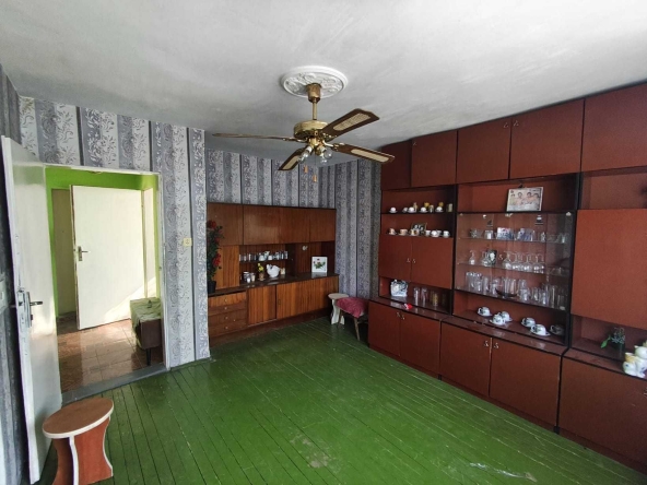 Къща в с. Разбойна, Област Търговище - 100 кв.м за 816 €/кв.м - Снимка #1