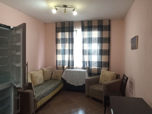 Дава се под наем Двустаен апартамент в Варна, Възраждане 1 - 45 кв.м за 325 € - Снимка #1