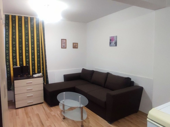 Дава се под наем Едностаен апартамент в Варна, Бриз - 40 кв.м за 348.84 € - Снимка #1