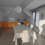 Дава се под наем Двустаен апартамент в к.к. Св.Св. Константин и Елена - 65 кв.м за 800 € - Снимка #1