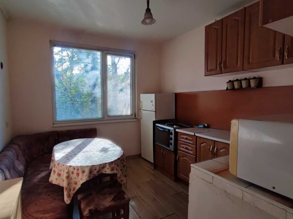 Дава се под наем Двустаен апартамент в Велико Търново, Център - 40 кв.м за 255 € - Снимка #1