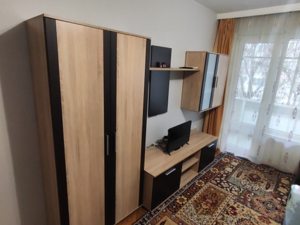 Дава се под наем Тристаен апартамент в Варна, ХЕИ - 86 кв.м за 578.34 € - Снимка #1