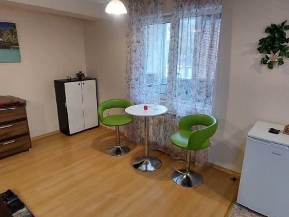 Дава се под наем Двустаен апартамент в София, Лозенец - 53 кв.м за 553.35 € - Снимка #1