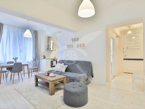 Тристаен апартамент в София, Център - 87 кв.м за 2931 €/кв.м - Снимка #1