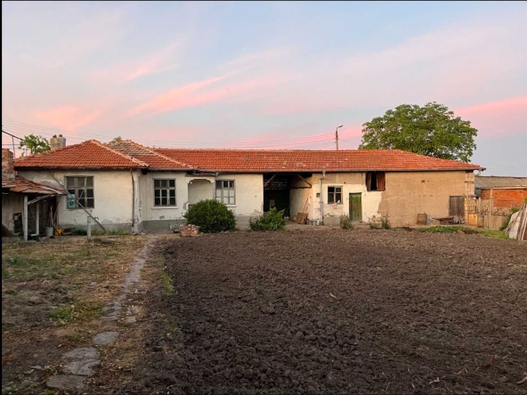 Къща в с. Брягово, Област Пловдив - 858 кв.м за 30 €/кв.м - Снимка #1