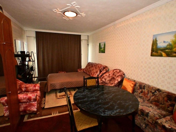 Тристаен апартамент в Перник, Изток - 88 кв.м за 1478 €/кв.м - Снимка #1
