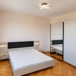 Дава се под наем Тристаен апартамент в София, Толстой - 92 кв.м за 797.64 € - Снимка #1