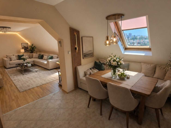 Тристаен апартамент в Варна, Цветен квартал - 77 кв.м за 1252 €/кв.м - Снимка #1