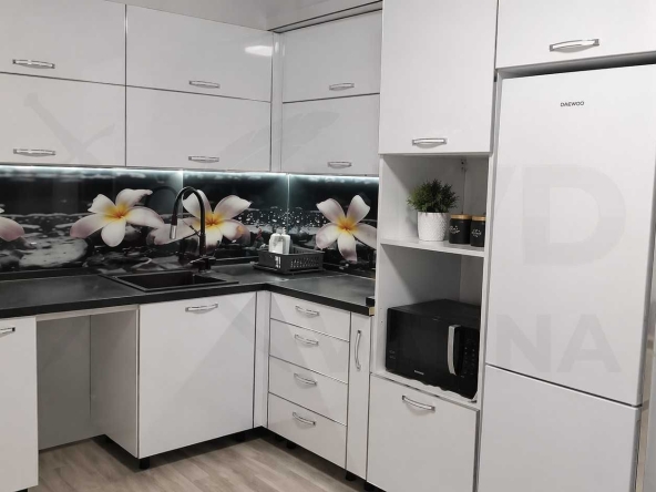 Дава се под наем  в Варна, Левски - 10 кв.м за 228.99 € - Снимка #1