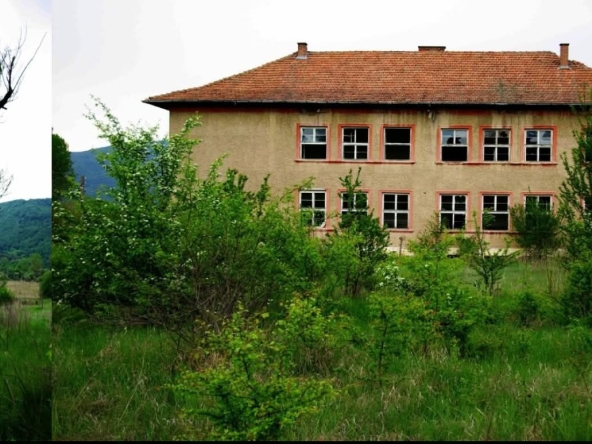 Парцел в София, Красно село - 7550 кв.м за 12 €/кв.м - Снимка #1