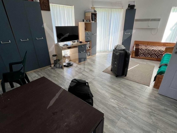 Дава се под наем Едностаен апартамент в Варна, Аспарухово - 70 кв.м за 70000 € - Снимка #1