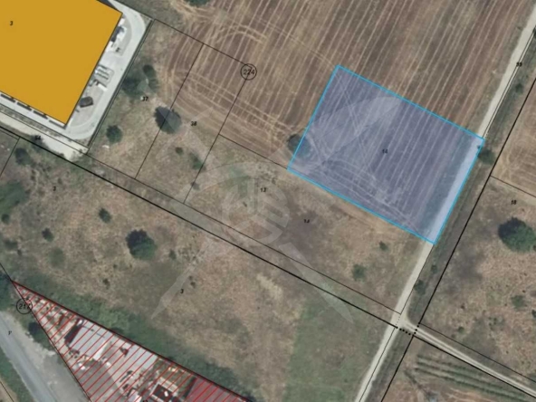 Парцел в Пловдив, Прослав - 3650 кв.м за 53 €/кв.м - Снимка #1