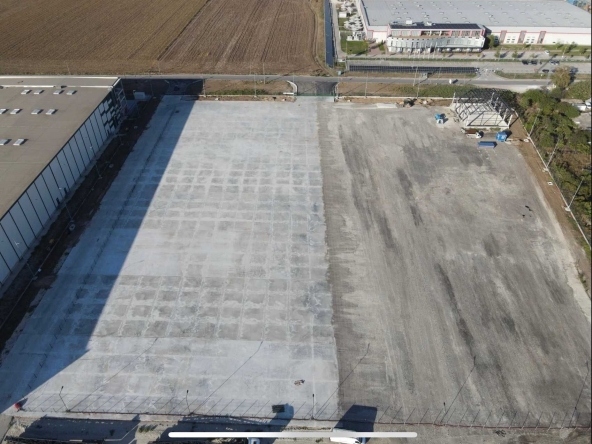 Дава се под наем Склад в Русе, Промишлена зона - Изток - 60000 кв.м за 12000 € - Снимка #1