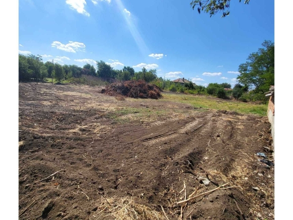 Парцел в с. Стефан Караджа, Област Добрич - 1380 кв.м за 24 €/кв.м - Снимка #1