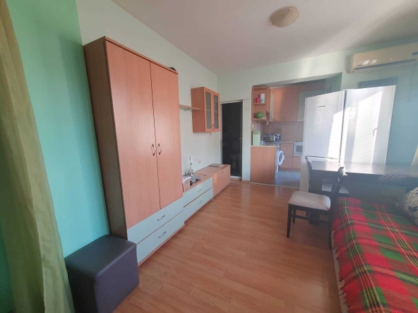 Дава се под наем Едностаен апартамент в Бургас, Сарафово - 37 кв.м за 180 € - Снимка #1