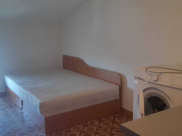 Дава се под наем Едностаен апартамент в Пловдив, Гагарин - 34 кв.м за 188.7 € - Снимка #1