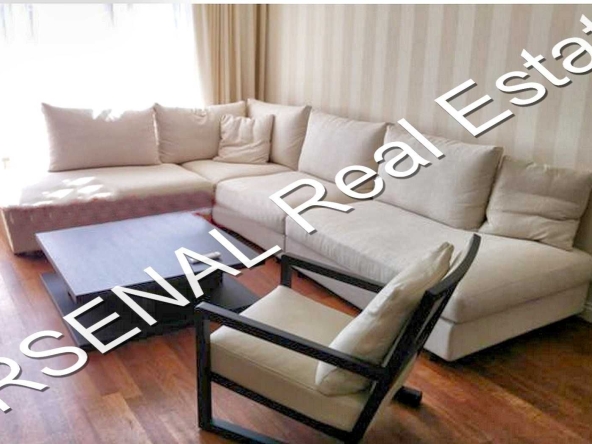 Дава се под наем Тристаен апартамент в София, Център - 130 кв.м за 1200 € - Снимка #1