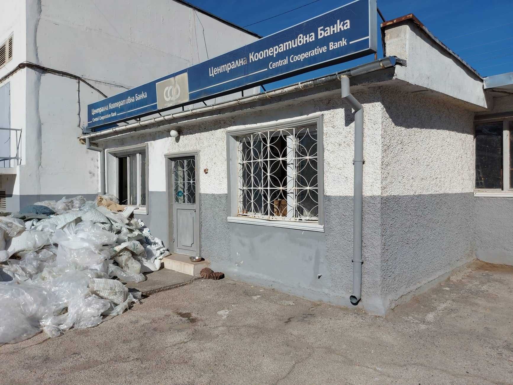 Дава се под наем Офис в Търговище, Промишлена зона - 25 кв.м за 102 € - Снимка #1