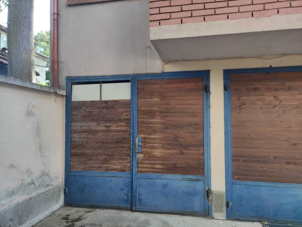 Дава се под наем Гараж / Паркомясто в Пловдив, Център - 18 кв.м за 71.4 € - Снимка #1