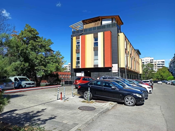 Офис в София, Младост 1 - 12 кв.м за 2417 €/кв.м - Снимка #1