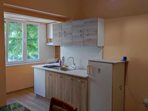 Дава се под наем Двустаен апартамент в Варна, Център - 60 кв.м за 350 € - Снимка #1