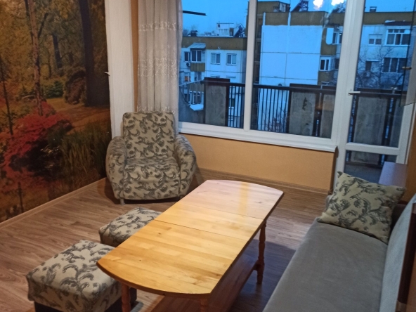 Дава се под наем Тристаен апартамент в Пловдив, Коматевски възел - 92 кв.м за 433.5 € - Снимка #1