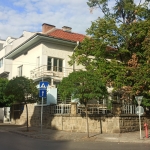 Дава се под наем Къща в Казанлък - 300 кв.м за 1450 € - Снимка #1