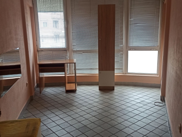 Дава се под наем Офис в Казанлък - 15 кв.м за 61.2 € - Снимка #1