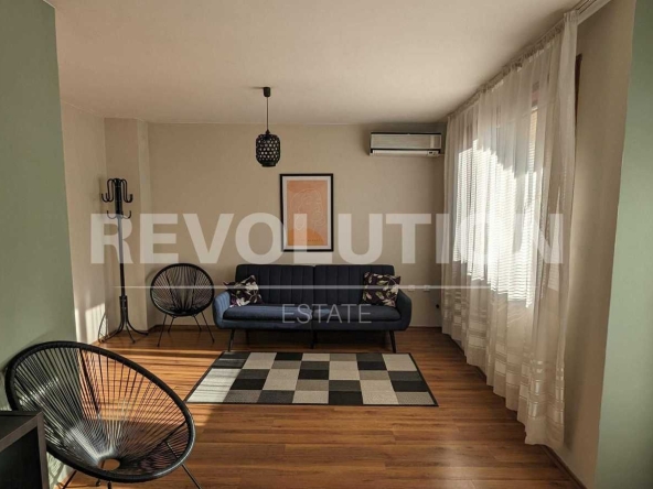 Дава се под наем Многостаен апартамент в Варна, Колхозен пазар - 160 кв.м за 500 € - Снимка #1