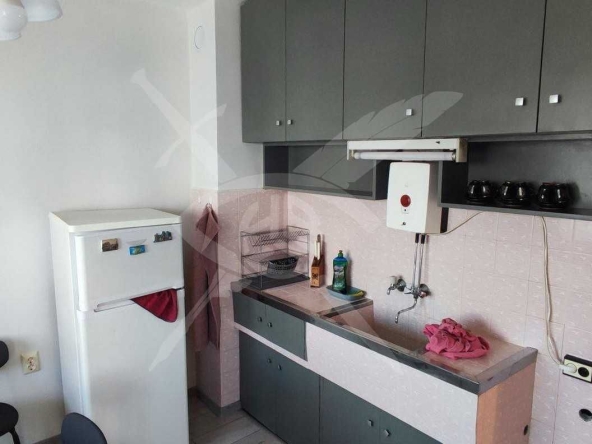 Дава се под наем Тристаен апартамент в Варна, Лятно кино Тракия - 65 кв.м за 355 € - Снимка #1